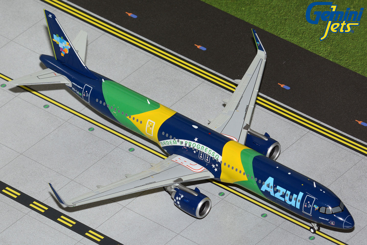 Modello Aereo GeminiJets Airbus A321neo Azul - Scala 1:200 PR-YJE - Foto 1