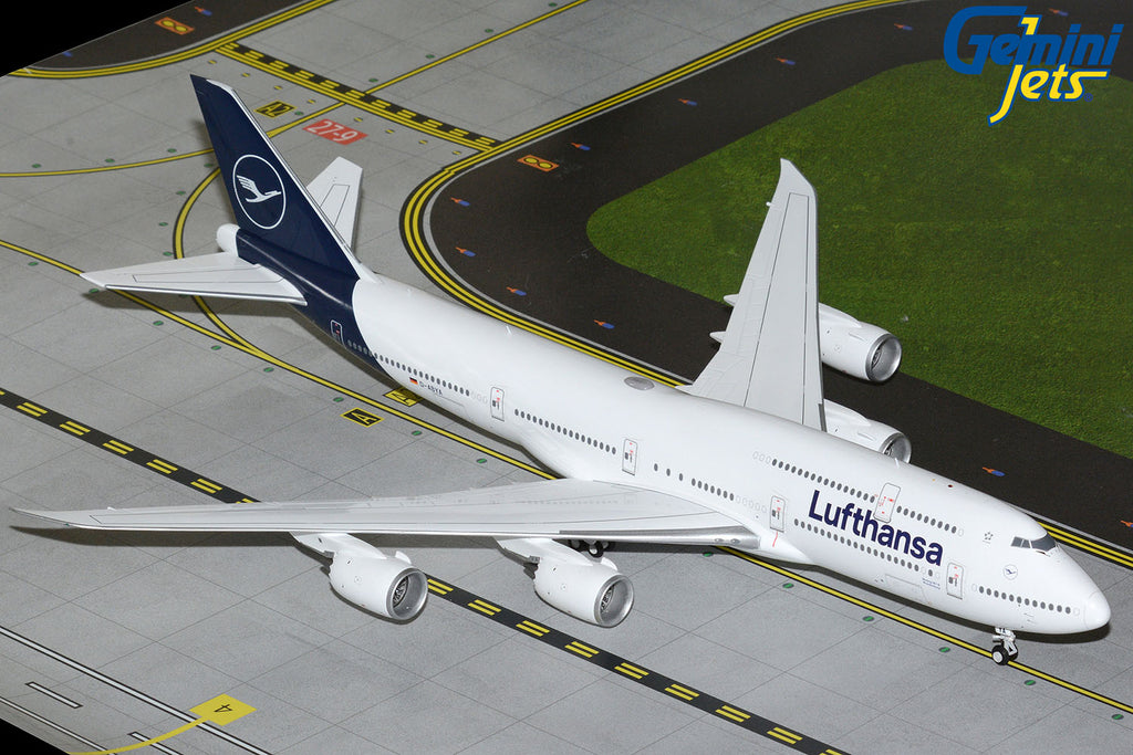 GeminiJets G2DLH1242 1:200 Lufthansa Boeing 747-8 D-ABYA