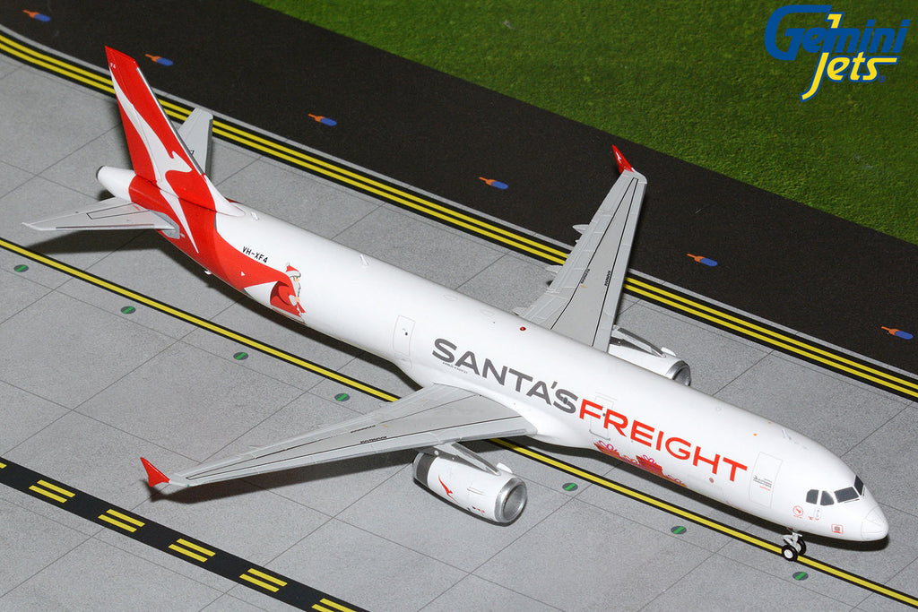 GeminiJets G2QFA1477 1:200 Qantas Freight Airbus A321P2F "Santa's Freight" VH-XF4