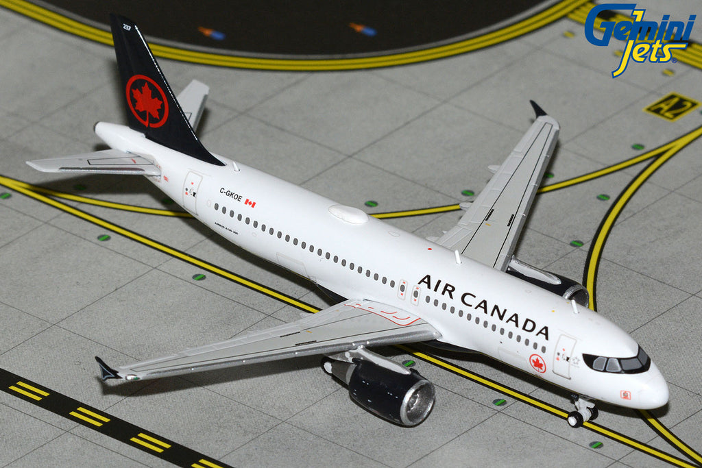 GeminiJets GJACA2388 1:400 Air Canada Airbus A320-200 C-GKOE