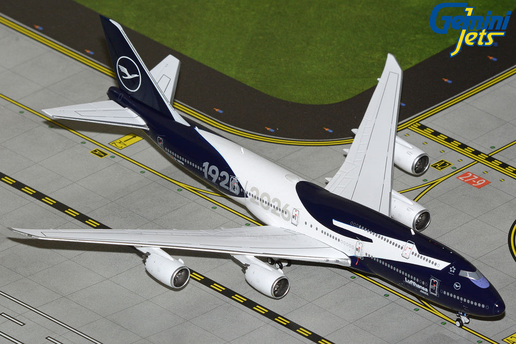 GeminiJets GJDLH2411 1:400 Lufthansa Boeing 747-8 "100 Years" D-ABYN