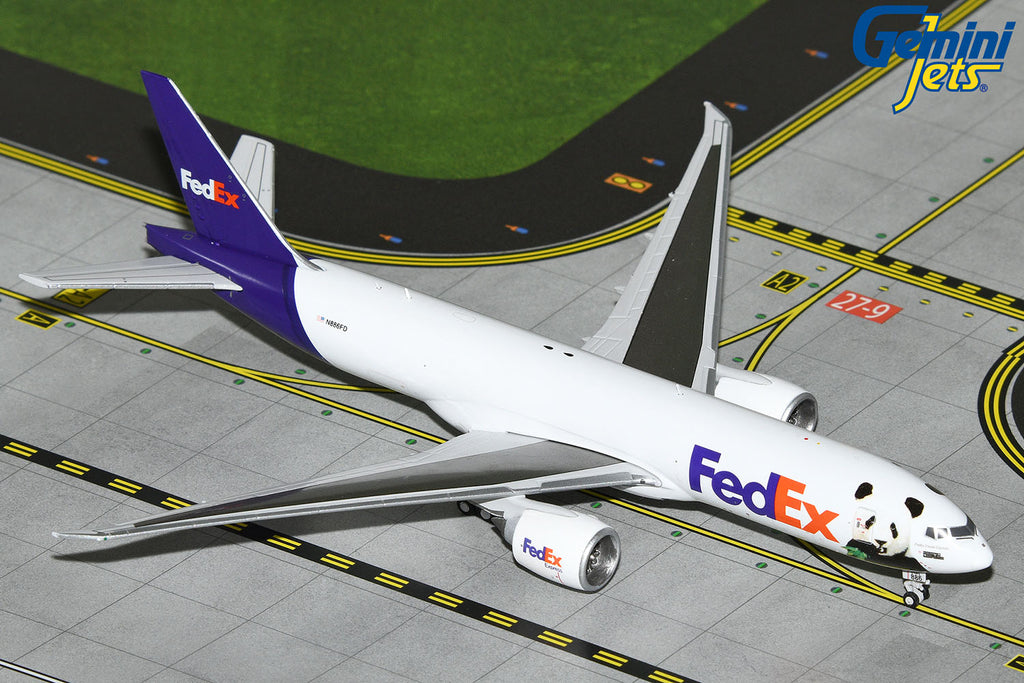 GeminiJets GJFDX2263 1:400 FedEx Boeing 777F "Panda Express" N886FD