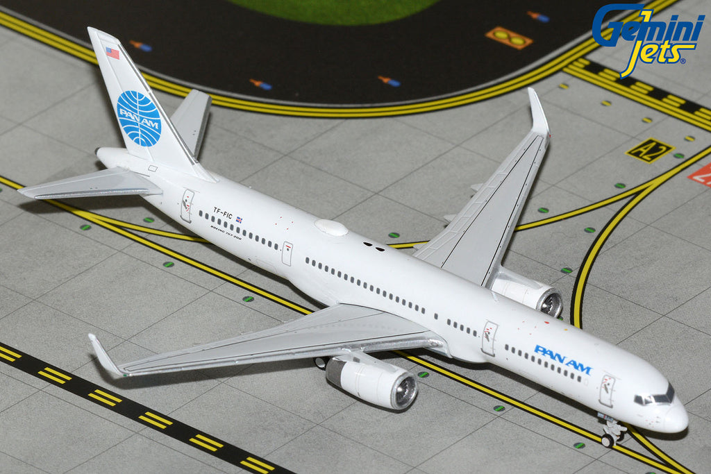 GeminiJets GJPAA2380 1:400 Pan Am Boeing 757-200 TF-FIC