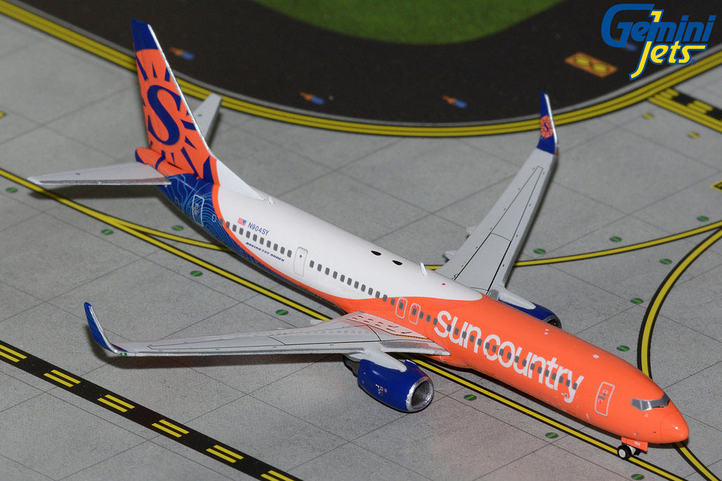GeminiJets GJSCX2407 1:400 Sun Country Airlines Boeing 737-900ER N904SY