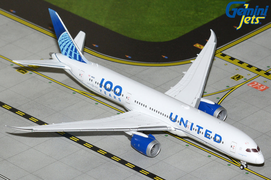 GeminiJets GJUAL2228 1:400 United Airlines Boeing 787-9 "100 Years" N61101