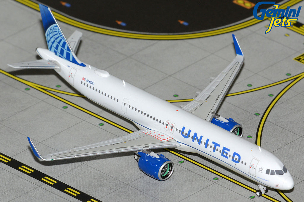 GeminiJets GJUAL2346 1:400 United Airlines Airbus A321neo N14502